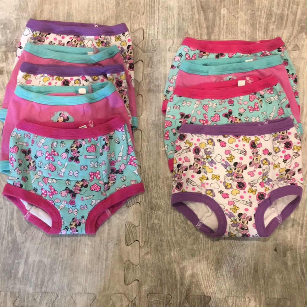Toddler training pants, size 3T.